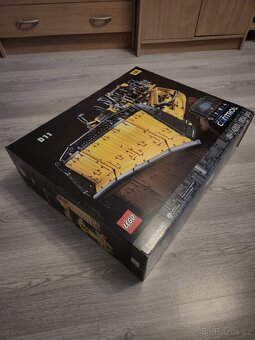 LEGO Technic 42131 Buldozer CAT D11 - 2