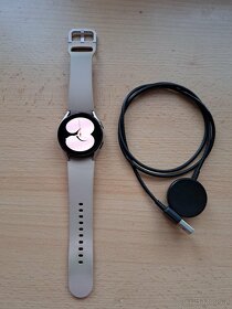 Samsung watch 4 40mm růžové - v záruce - 2