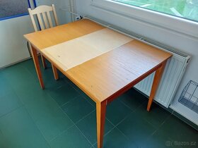 Stůl jídelní dřevěný - 2
