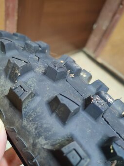 Pneu 90/100/21 enduro - 2