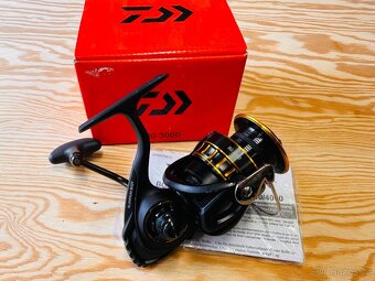 PŘÍVLAČOVÝ NAVIJÁK DAIWA BG 3000 - 2