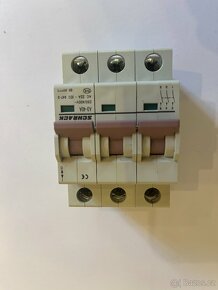 Vypínač A3-40 , A3-63 , A100/3 schrack - 2