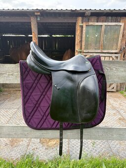 Drezurní sedlo Prestige 17/33 hezký stav, vlna, nastrojené - 2