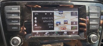 Autoradia Navi Bluetooth. - 2