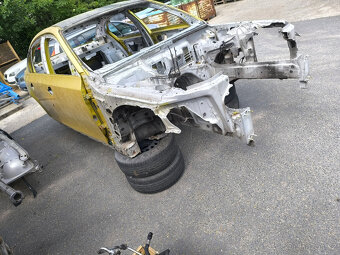 Bmw e60 karoserie na výřezy - 2