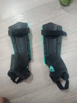 Chrániče holení adidas GHOST CLUB - 2