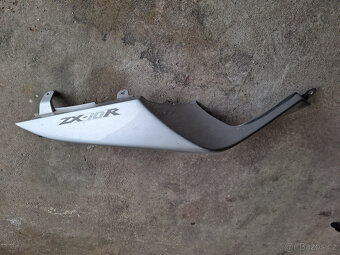 Kawasaki ZX-10R, 2008-10, Zadní pravý podsedlový plast - 2