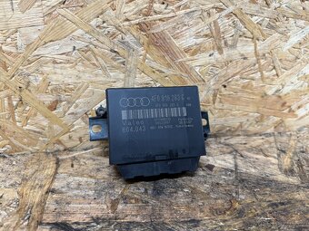 ŘÍDICÍ JEDNOTKA POMOCI PARKOVÁNÍ AUDI Q7 4L 4F0919283G - 2