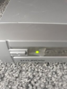 DVD  PŘEHRAVAČ  ZN.  HYUNDAI  S  DÁL. OVLADAČEM - 2