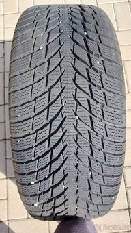Prodám zimní pneu 225/50R17 vzorek 7,5 mm - 2