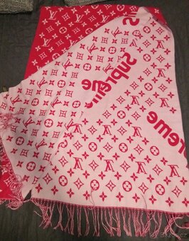 Velká šála Louis Vuitton Supreme - 2