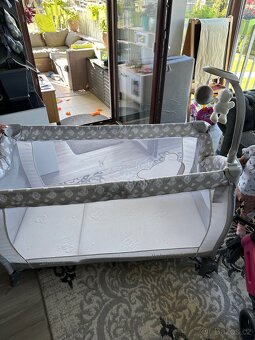 Dětská postýlka zn. Hauck - 2