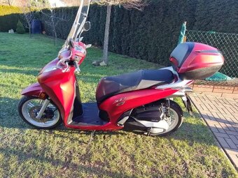 Honda SH 350 i ABS, TC (2021) kufr, CZ doklady VÝPRODEJ - 2