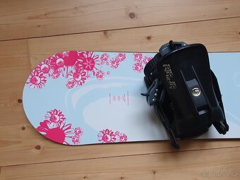 Snowboard STUF junior nový - 2