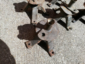 DKW Munga - držák rezervy - 2