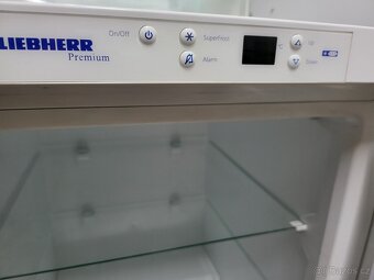 kvalitní mrazák Liebherr, 104L - 2