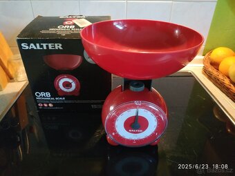 Prodám mechanickou kuchyňskou váhu - 2