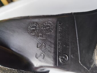 BMW E39 koleno topení - 2