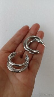 Náušnice na puzetu nové - 2