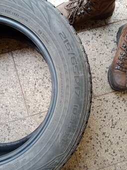 Nokian 215 65 R17 - 2