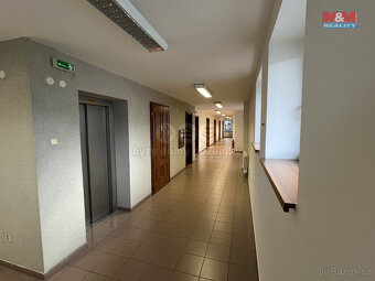Pronájem kancelář. prostoru, 97 m2, Chomutov, ul. Školní - 2