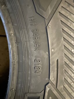 Prodám 195/70R15C Barum - 2