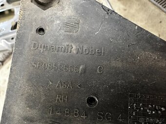 Mřížka předního nárazníku Seat Altea - 2
