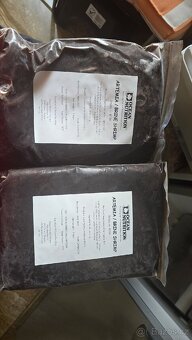Krmení pro rybičky a úkryty skalky artemie 2 kg - 2