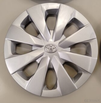 Poklice Toyota 15" 4ks - 2