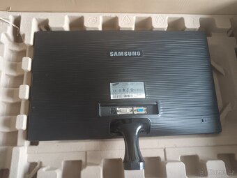 LED monitor Samsung - 2