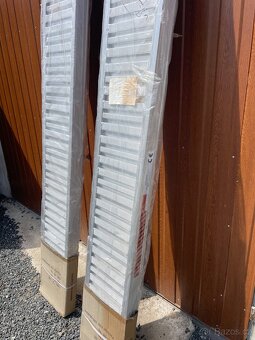 Nové hliníkové nájezdy 3000 kg, 240 cm. - 2