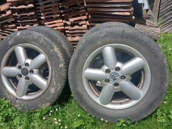 215/65/R 16 Michelin Crossclimate + ráfky buřtíky - 2
