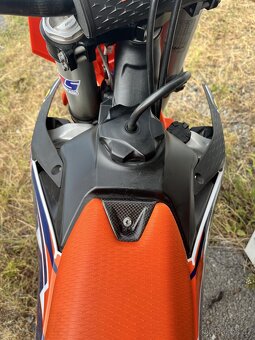 Karbonový držák sedla pro KTM 2023 a novější - 2