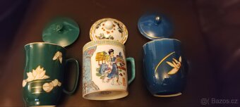 Sběratelské čínské porcelánové hrnky s pokličkou - 2