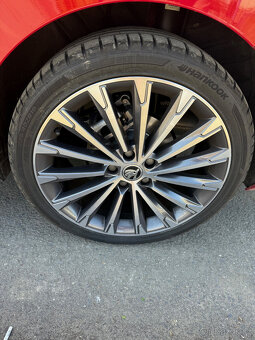TOP nové ORIG. ŠKODA komplet Becrux 19" Octavia - 2