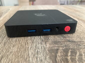 Mini PC - Intel Atom x5-Z8500 4x 2.23GHz, 4GB DDR3L, 64 GB - 2