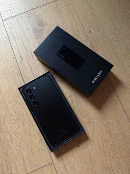 Samsung Galaxy S23 128GB Černý - 2