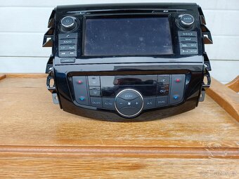 Navigace a klimatronik Navara NP 300,D23,r.v. 2016 - 2