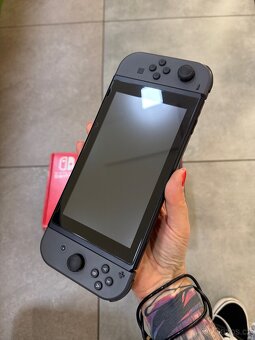 NINTENDO SWITCH - 2