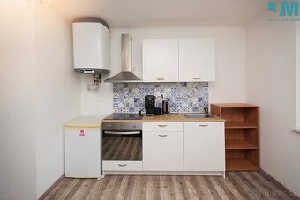 Soukromí, zahrádka i půda k bytu 2+kk, 39 m2 - Brno, Královo - 2