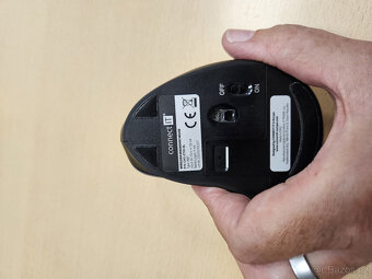 Vertikální ergonomická optická bezdrátová myš - 2
