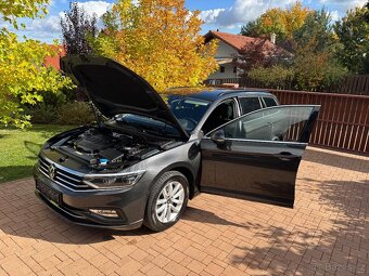 VW Passat B8 variant 2.0tdi 110kw 8/2022 Business LED KAM - 2