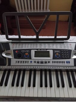 Elektrické klávesy/piáno/varhany - 2