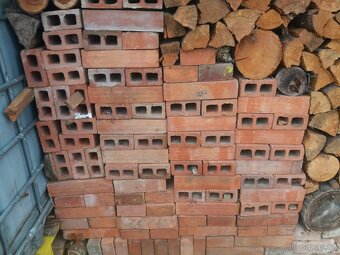 Cihly duté/plné - 2