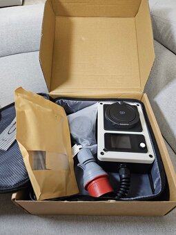 Elektro nabíječka De Mobile wallbox with socket- Nová,rozbal - 2