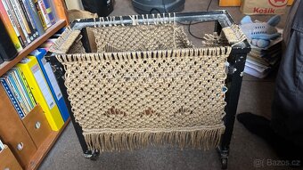 Kovový jezdící podstavec - 2