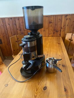 Mlýnek na kávu - 2