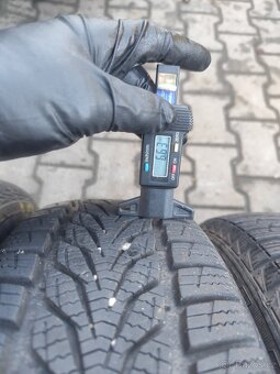 Zimní pneu 185/60/14 - 2