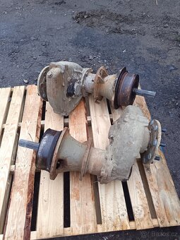 Na Zetor 3011 portály, náprava - 2