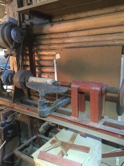 Soustruh na dřevo - 2